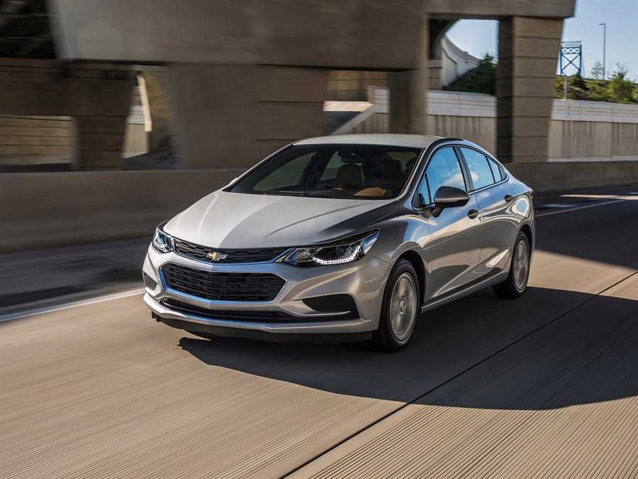Какой объем бензобака у Chevrolet Cruze — сравнение моделей и оптимальный выбор для экономии топлива